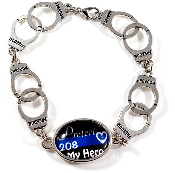 auntshellys's tweet image. #Handmade #ThinBlueLine #PoliceBracelet #PoliceMom #PoliceWife 
#Personalize w Badge or YOUR TEXT!
#BlueLivesMatter
auntshelly.com/handcuffbracel…