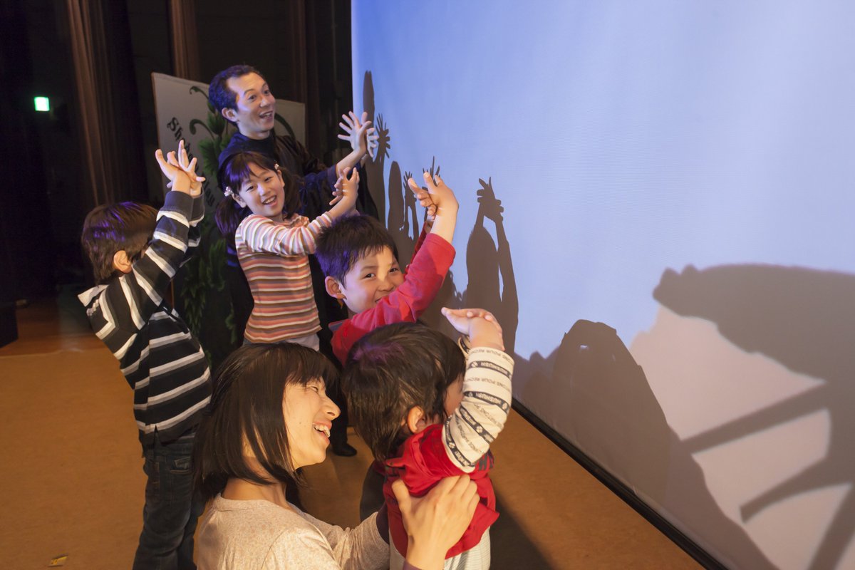 Twitter पर 横浜人形の家 横浜人形の家 プロに学ぶ 動物影絵 影絵劇団 かかし座 の影絵がすごい 影のスペシャリスト かかし座 から学べる貴重な体験 本日8 27 日 11 00 13 00 14 00当日券あります お早めにお越しください T Co Ado2bnhh5n