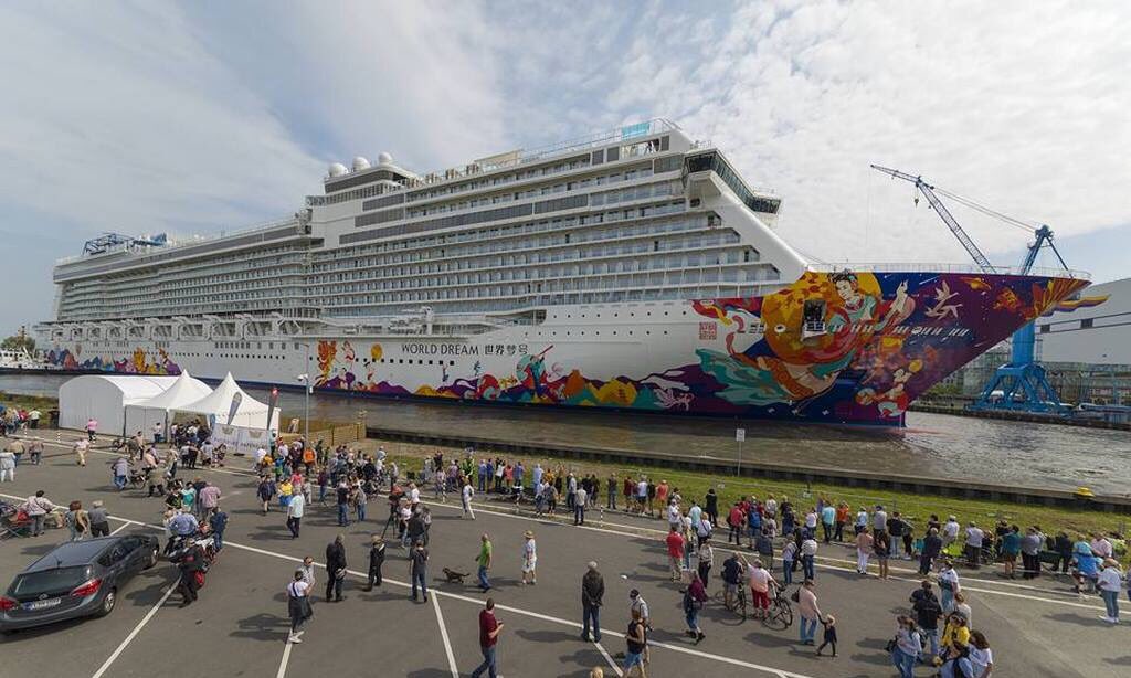 Travelwerke's tweet photo. #DreamCruises #星夢郵輪 celebrates milestone with float out of #WorldDream #世界夢號.

She debuts this November in #HongKong #香港 #Guangzhou #广州 #南沙 https://t.co/JPRvdkIbDM