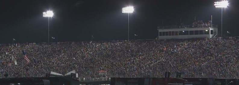 indy44's tweet photo. Wow, look at those stands. #IndyCar #Bommarito500 https://t.co/042z0Ad9q4