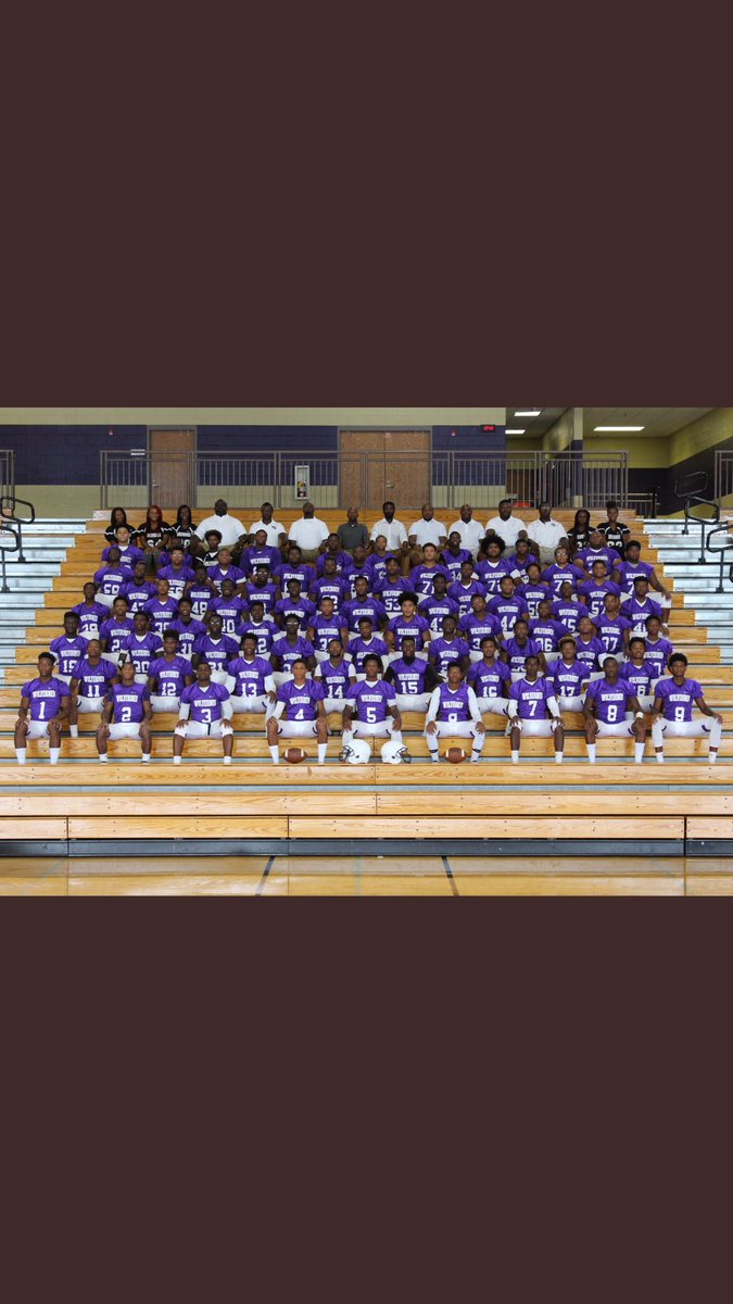 aleeshacpr's tweet photo. One of the most dedicated. Very proud of my son, been with @DaGroveFootball team since the start of high school #senioryr #kbcarter https://t.co/LPEHQGLF4z