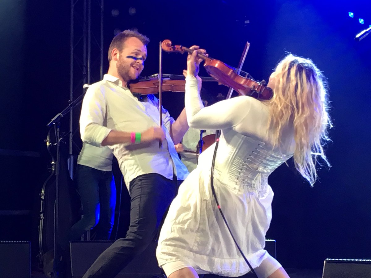 ctarr79's tweet photo. Great time at @towerseyfesti with @elizacarthy and the Wayward band. Great to see @squeezyjohn too https://t.co/MI2W2lODmu
