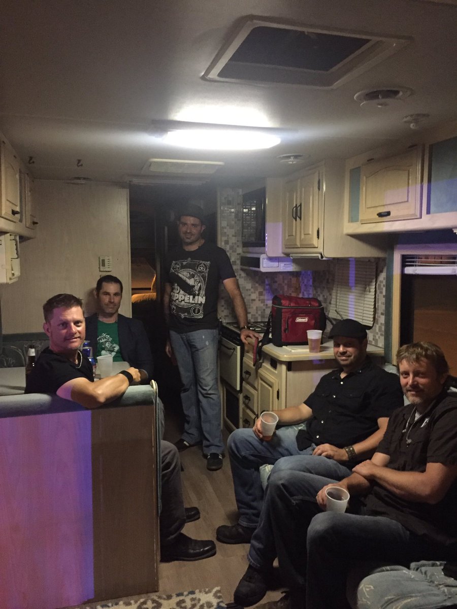 highwayj's tweet photo. Set break.  Get down to Kelleher's!!! https://t.co/TgWuZQfeHK