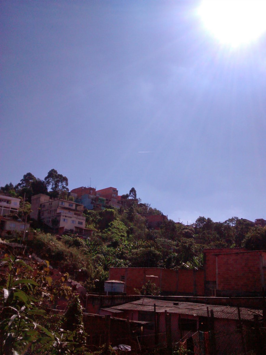 AledeAndradeIII's tweet photo. @NASA @Space_Station @portalfab #PRESS 06/12/2014 11:45am for 12:15pm #BRAZIL in @AsteroidWatch @NASA @NASAJPL #EspaçoITA @portalfab #C67p photo https://t.co/U60z7ODsCN.... https://t.co/q2JnPQApZK