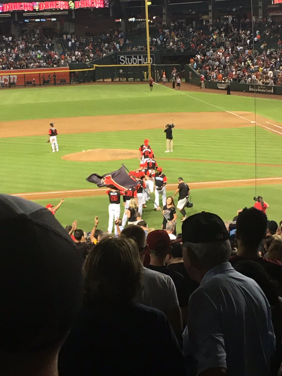 Crysthedoula's tweet photo. #DbacksSwing
#TaiWeezy
#Pollo
#TheSherrif
#DHern
#Benjamin https://t.co/ybuMVztOe7