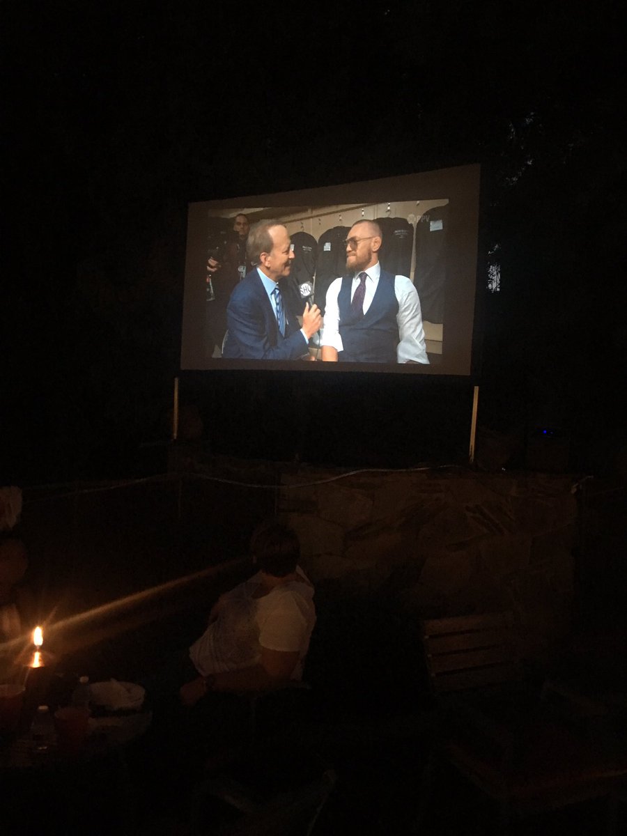 iAMaMixologist's tweet image. Bartending a private party for the #MayweatherVsMcGregor Fight #Bartender #DiamondBar #Mixologists #TMT #TBE #McGregor