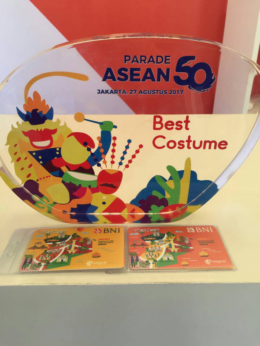 BNI's tweet photo. BNI meraih penghargaan dalam Best Costume di Parade ASEAN 50, Jakarta 27 Agustus 2017
#ASEAN50 #PARADEASEAN50 #BestCostume https://t.co/Phhng5KkMW