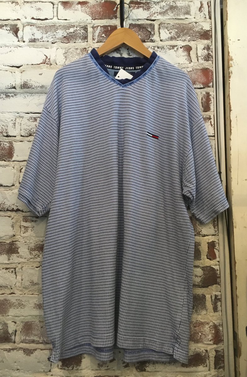marcopolo_look's tweet photo. TOMMY T shirt ¥2970

100%コットン！！だんだん寒くなる頃に👱🏾👍襟のデザインもかわいいですよ😋 https://t.co/H5TxnaVxL9