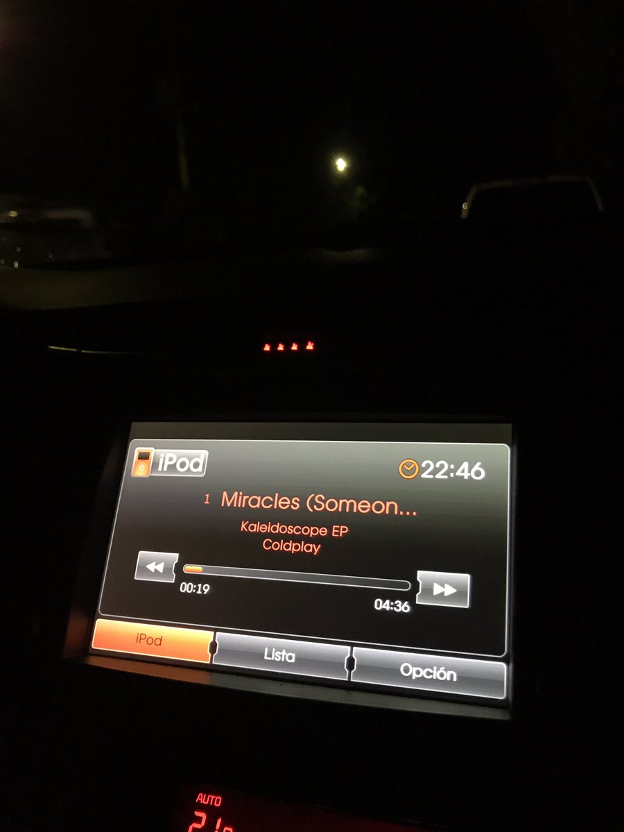 YODEBUENAS's tweet photo. Miracles! By @coldplay 🙌🏻 #OutstandingSong https://t.co/yha2JaTBaN