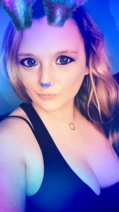 Am I your type of bunny ??? https://t.co/ux1txoQ3KJ