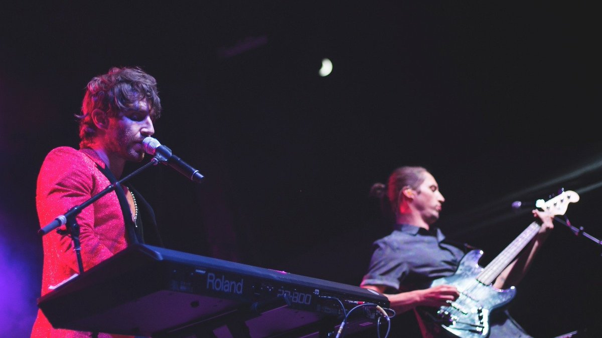 NAU's tweet photo. Let's hear it for @smallpools 👏 #WelcomeWeekConcert https://t.co/9pTTqflDN8