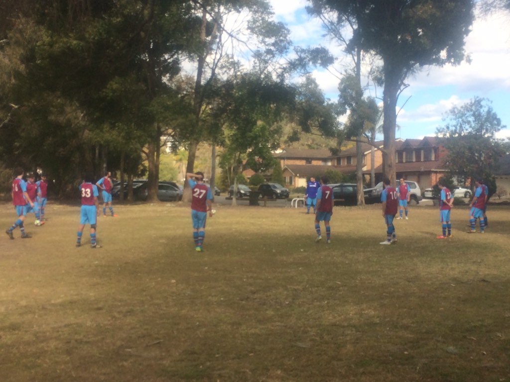 NorthSutherland's tweet photo. The AL13/2s warming up ahead of their GF clash with local rivals Kirrawee #fireuprockets https://t.co/n7y772VsrO