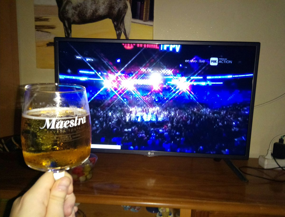 american_spain's tweet photo. Como lo lleváis？

#MayweaterMcGregor #Mayweather #McGregor #españa #BoxeoxFOX https://t.co/UOFWtI9NlU