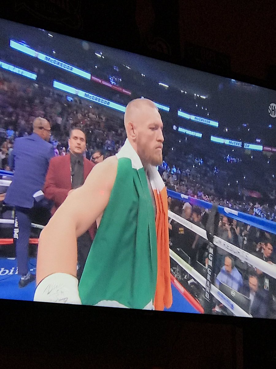 mccannspub's tweet photo. #MayweathervMcgregor Lets go! https://t.co/u246KGv9rl