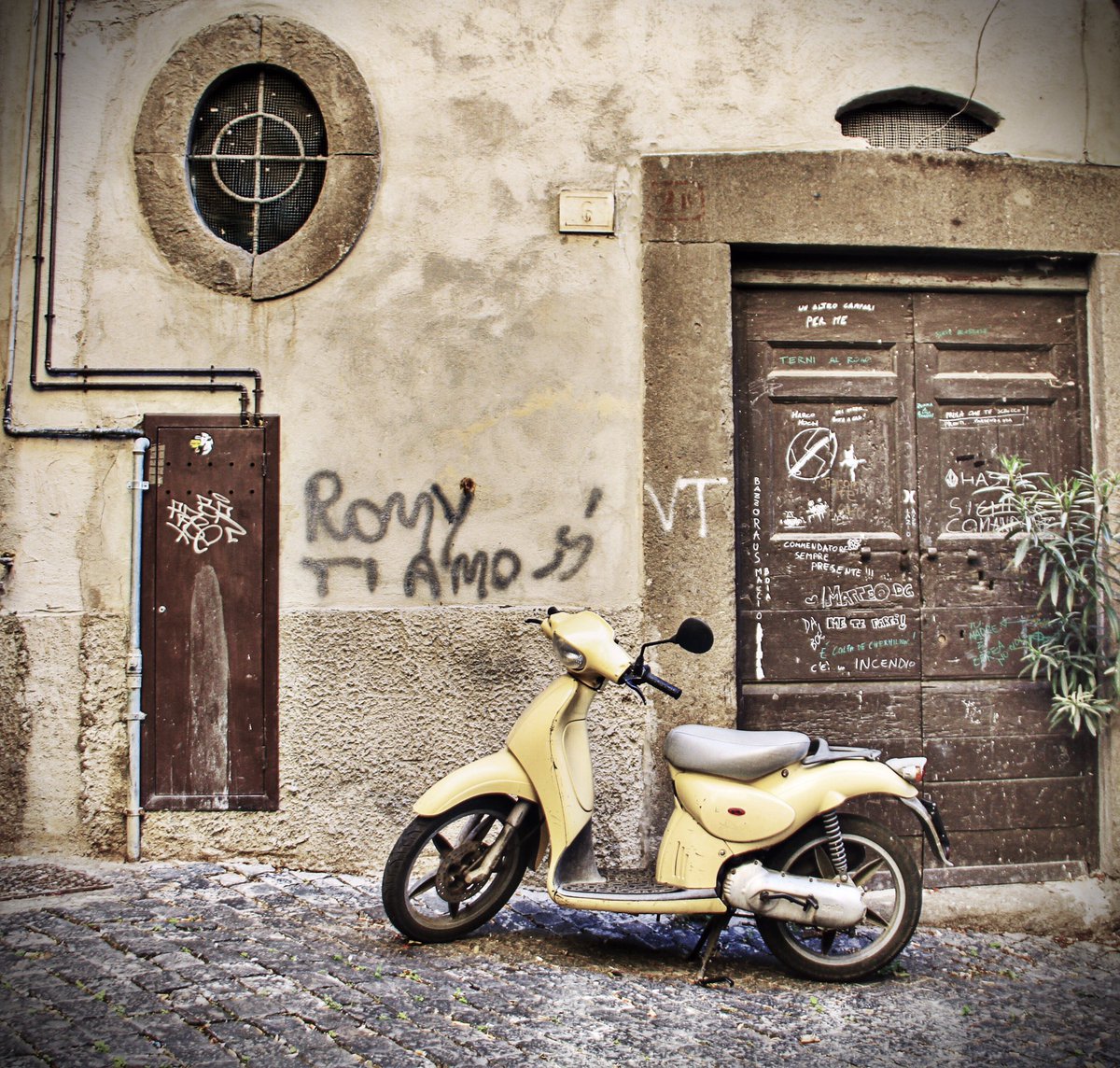 Getting to know #Lazio has been interesting.. #viterbo is awesome! #etruscan tombs everywhere!  #umbria and #lemarche are next! Viva #italia