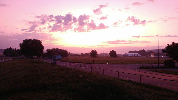 Sonnenaufgang #meetingfriends #frauenfeld