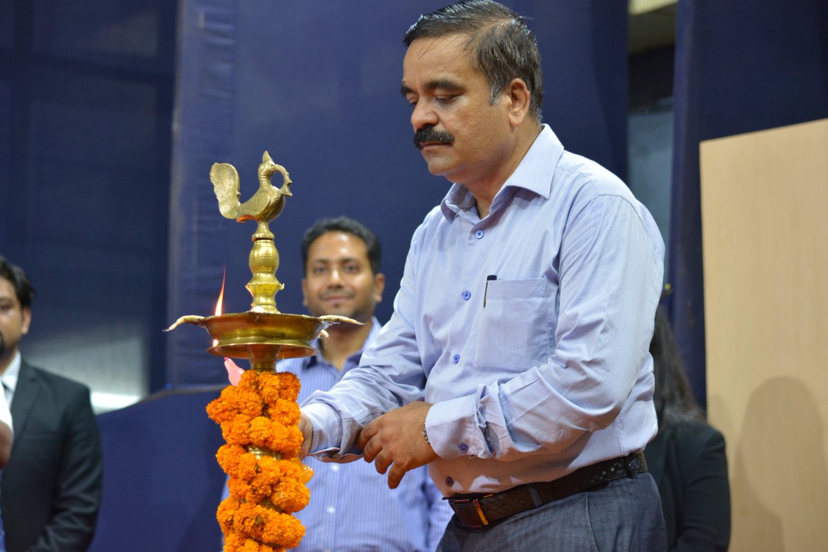 ximb_official's tweet photo. The esteemed speakers officially declare #Stratonomics_2017 open with the ceremonial lighting of the lamp

#XIMBBusinessConclaves https://t.co/rgzUQRxZZD