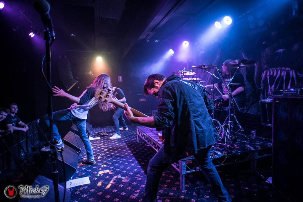 Gutter Tactic @ The Bald Faced Stag, Sydney 25/08/17 3inthepit.com/2017/08/27/gut…