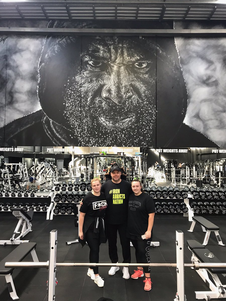 IsySnap's tweet photo. Finally got to train in your gym!!! Was great training with the fam, hope your doing well! #ISYMFS @CTFletcherISYMF https://t.co/dcKSNxBl9p