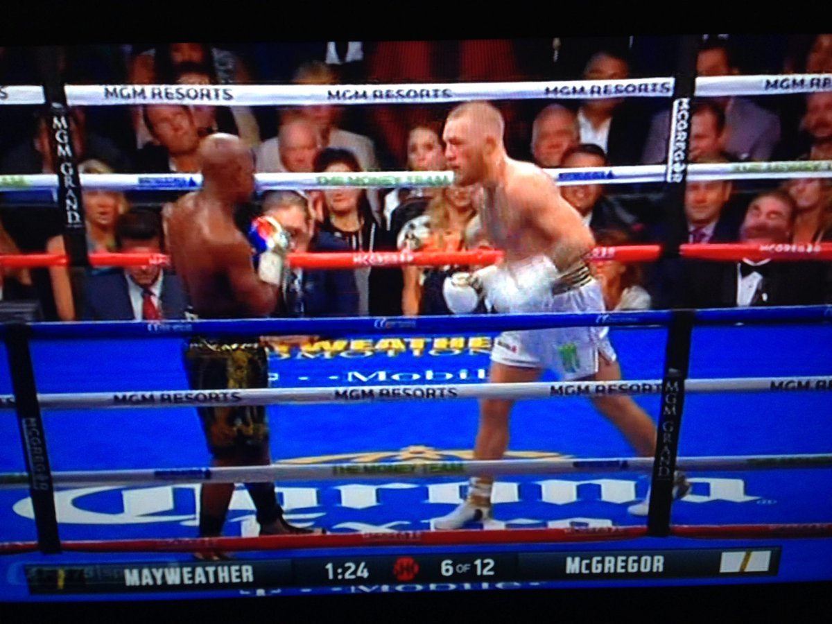 Currently found the best HD link and running good! Retweet and follow for the link instantly #MayweathervMcgregor