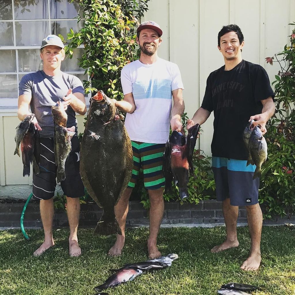 David_Roberts_'s tweet photo. 3 dudes and a whole lotta fish 🐟 🐟🐟🐟🐟🐟🐟🐟🐟🐟🐟 https://t.co/WrU28AKOFL https://t.co/W83fUyp1kg