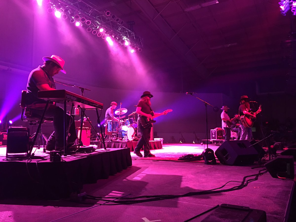 msfestwaco's tweet photo. What. A. Show. @CodyJinksMusic has had the crowd lit all show! Check out some photos from tonight's #msfest2017 #margaritasalsa https://t.co/SN0VeN2l2w
