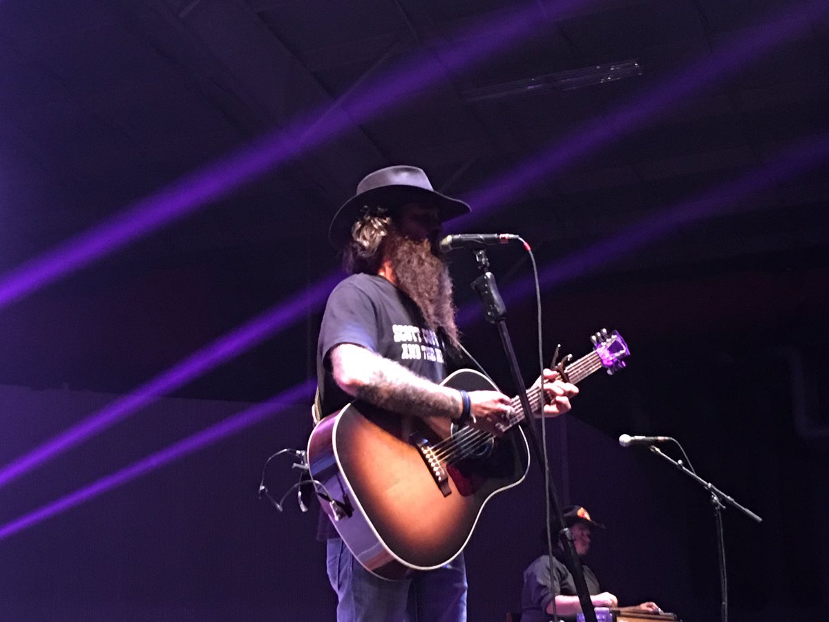 msfestwaco's tweet photo. What. A. Show. @CodyJinksMusic has had the crowd lit all show! Check out some photos from tonight's #msfest2017 #margaritasalsa https://t.co/SN0VeN2l2w