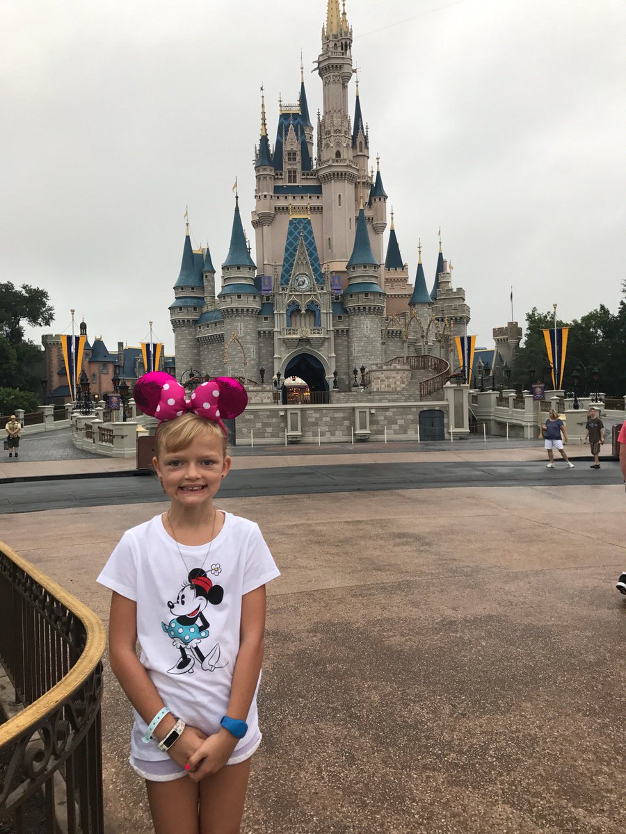 jamhart's tweet image. Good Morning! (@ Magic Kingdom® Park in Lake Buena Vista, FL) swarmapp.com/c/cdjv3FfFRHf