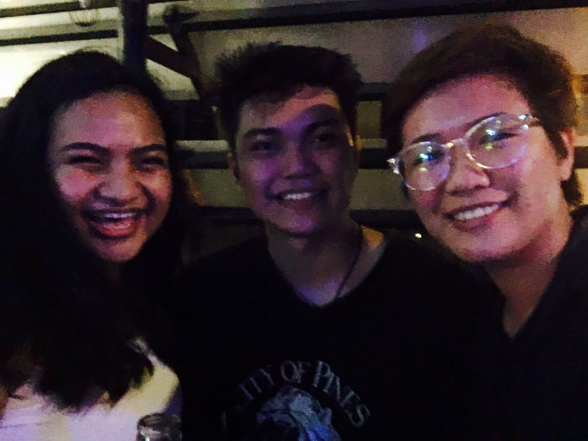 MarooMaurer's tweet photo. Hannah, Jessica and Alex. #FMLforever https://t.co/twEtqGzRgV