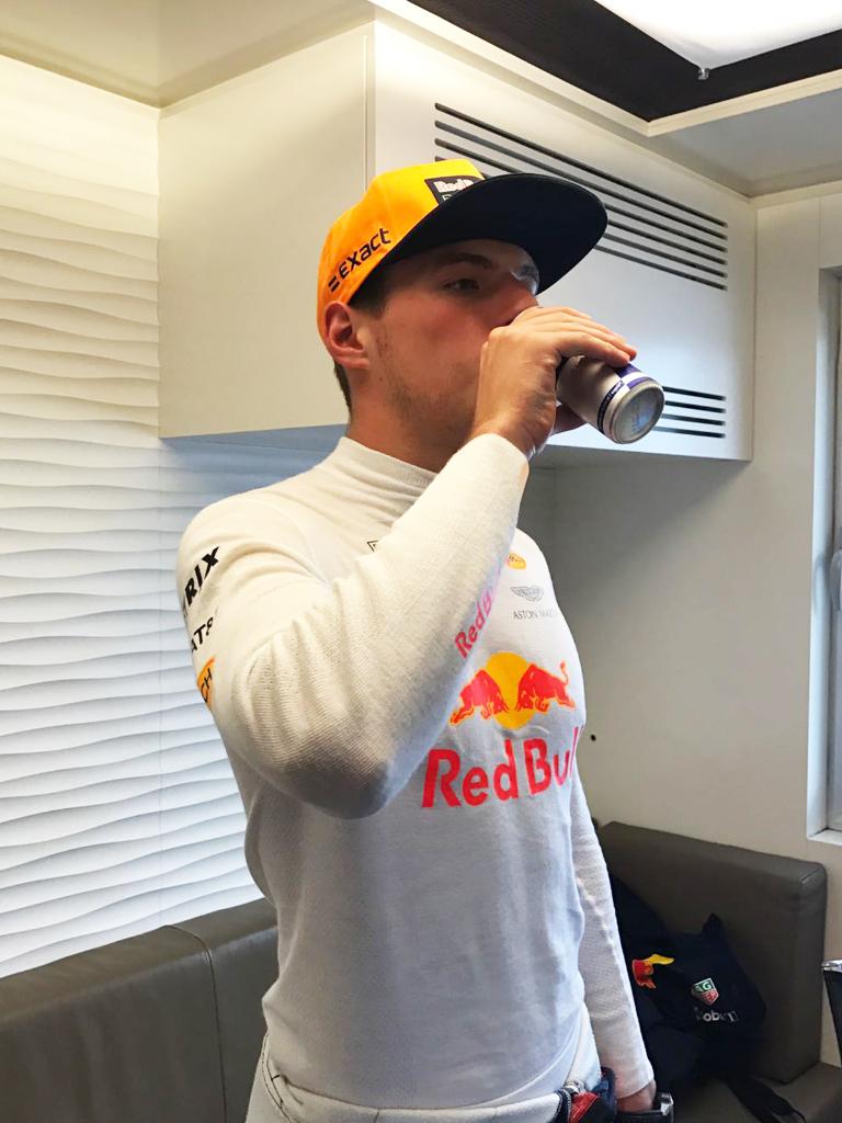 'Max heeft zin in Spa.' Maar als het er echt op aankomt drinkt hij Red Bull. 😜 Let's go!!! #geeftjevleugels #F1 #BelgiumGp <a href="/Max33Verstappen/">Max Verstappen</a>