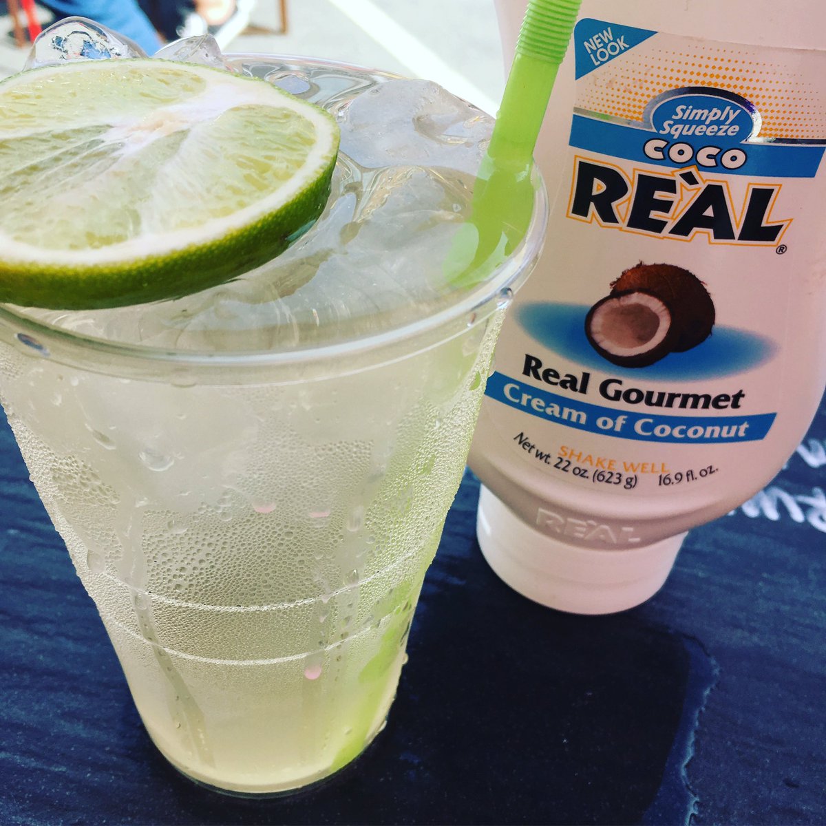 UrbanFoodFest's tweet photo. Put da lime in the coconut! Lime, @pussers rum, coconut @realsyrups & green tea cocktail! 🍹🍹 #realsyrups @cellartrendslondon @cellartrends . https://t.co/7RsHvz85Uj