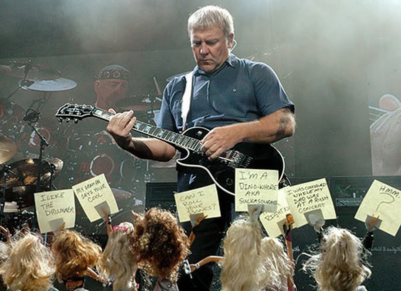 Happy birthday Alex Lifeson of Rush! They still wanna Roll your Bones.  