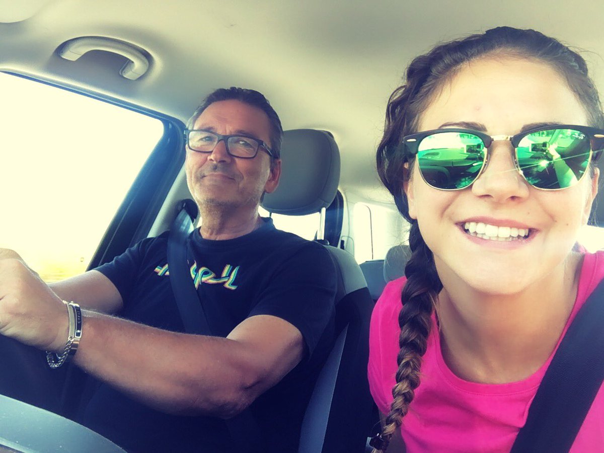 AlessiaBonamano's tweet photo. Mattina col Papi 👨🏻
Ma che figata lavorare 12 ore tt le domeniche al dedicare tempo alle persone che ami?
#grazieug #lavitachevolevo #Mylife https://t.co/8pVLsoPq99