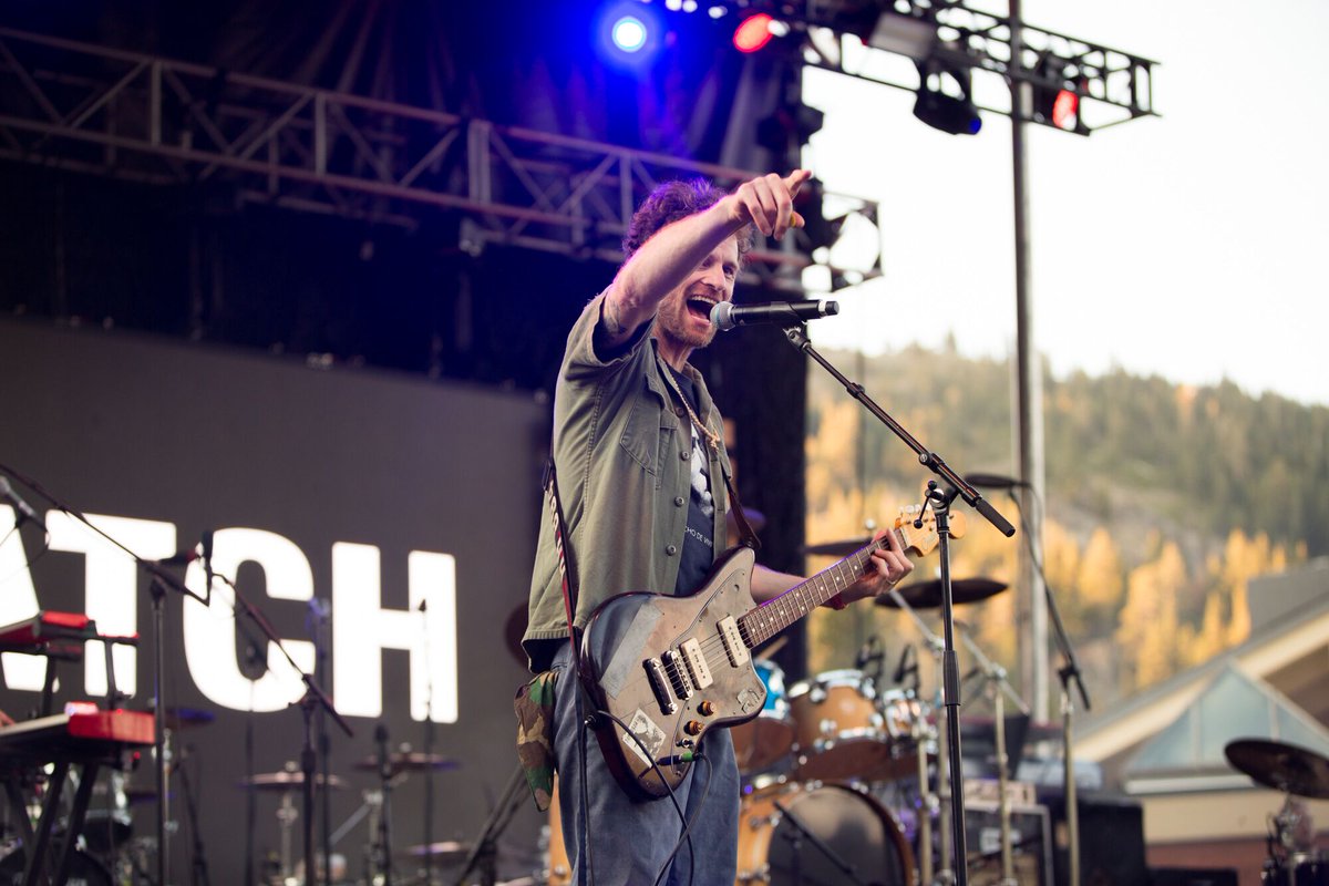 Equilibrium6200's tweet photo. Between @allen_stone and @dispatchmusic, we were left speechless.  Speechless, but full of love. https://t.co/d11kI27uHX