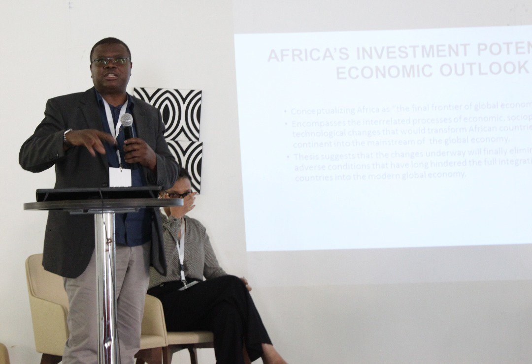 eaca2017's tweet photo. Mr.oyeleye.A of @UAE_University giving apresentation on Africa's investment potential and economic outlook.#EACA2017 #Africa https://t.co/j2FQNb0GMo