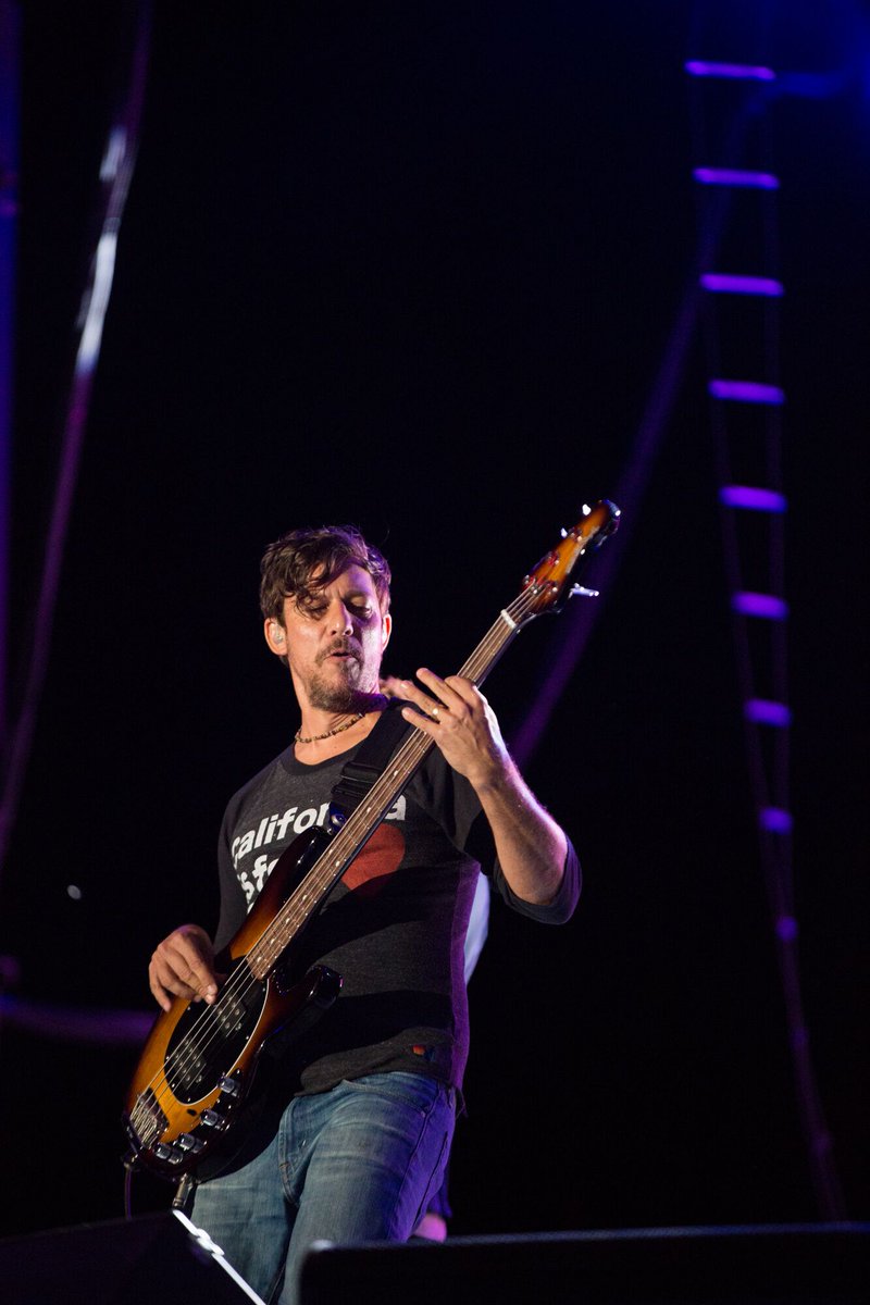 Equilibrium6200's tweet photo. Few people realize that the bass is the heart and soul of a band.  @SLessard is one of those few people. https://t.co/aRcvJTfdW1