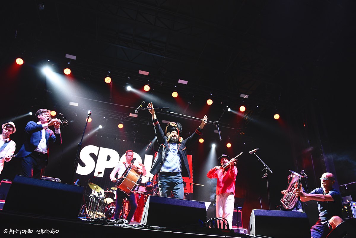 nevermind_mag's tweet photo. #SponzFest17 : Le Foto del Festival diretto da #VinicioCapossela #Sponz #Sponz17
https://t.co/fJm5XlBbs4 https://t.co/AdxdJmAGRR