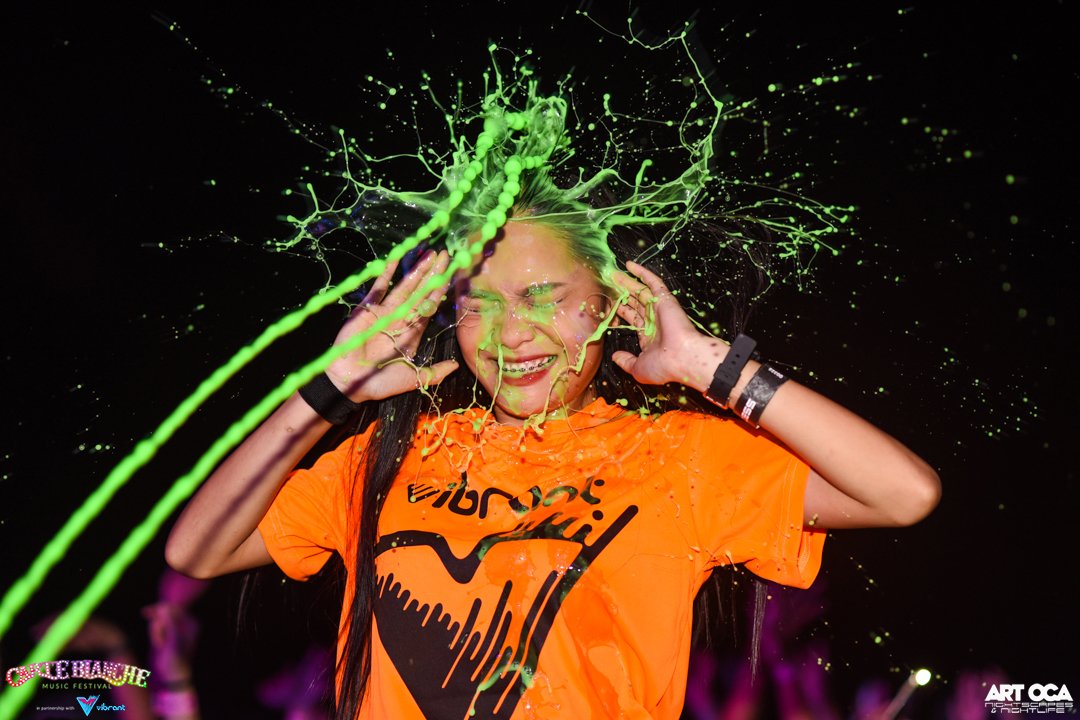 art_oca's tweet image. Photos from @ManicNightnings and @VibrantFest's #CarteBlanchexVibrant2017 in #Davao #Kadayawan2017 here: artoca.photos/EDMGallery/201…