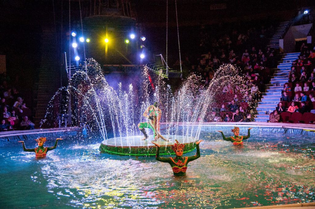 prettifulblog's tweet photo. What @splashcircusSA @Computicket @SilverstarZA @tsogosun advertised. Vs what you really get. #SplashCircus https://t.co/ukYRVUrAa6
