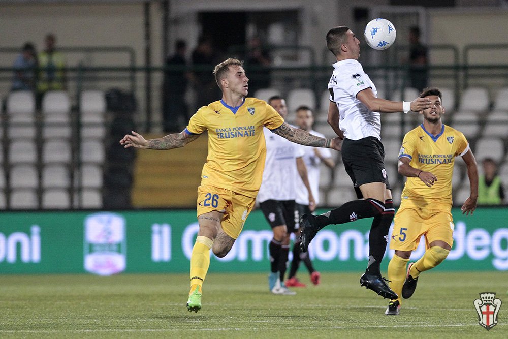 ProVercelli1892's tweet photo. Guarda le foto del match d'esordio in @Lega_B contro il @Frosinone1928 ๐ท
Gallery completa qui ๐๐ป https://t.co/daHEqP7UiQ
๐ฑ #PrvFro #ForzaPro https://t.co/jtGPtLUJed