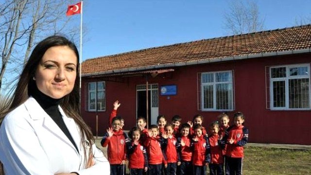 yrdyy's tweet photo. Öğrencilerimizden başka derdimiz olmasın diye aile birliği @ikoncuk @Yusuf__Tekin @hmzaydg #MebtenililçeEmriBekliyoruz https://t.co/Twau6xEYHt