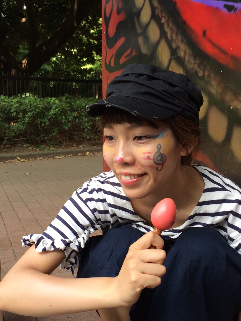 hasha_goo's tweet photo. フェイスペイントしました。and自撮るしーやん😽🍃✨ https://t.co/BDqd0XozrG