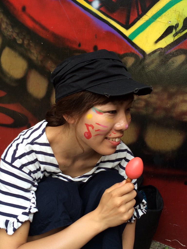hasha_goo's tweet photo. フェイスペイントしました。and自撮るしーやん😽🍃✨ https://t.co/BDqd0XozrG