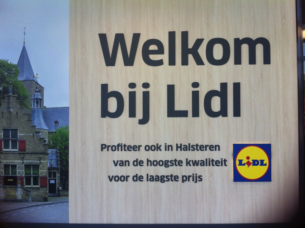 My_Leaf's tweet photo. #nlcharge @lidl_halsteren @lidl #Halsteren Letop qc achter hek. Alleen tijdens openingstijden. #justpressstart https://t.co/ZPM6kXLyBE