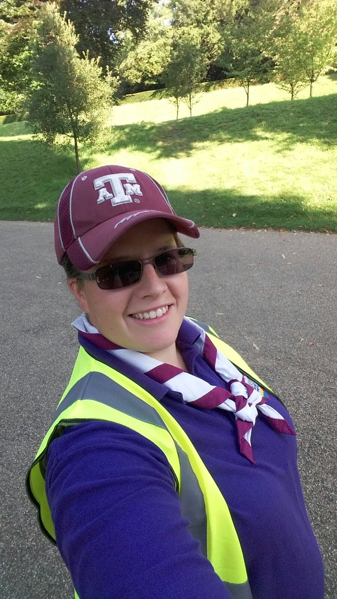 DistrictAandL's tweet photo. Rachael one of our ADC Scouts is marshalling at the Arundel 10k today alongside one of our young leaders @WestSussexScout #iScout #ADCScouts https://t.co/UD5hVBdgBf