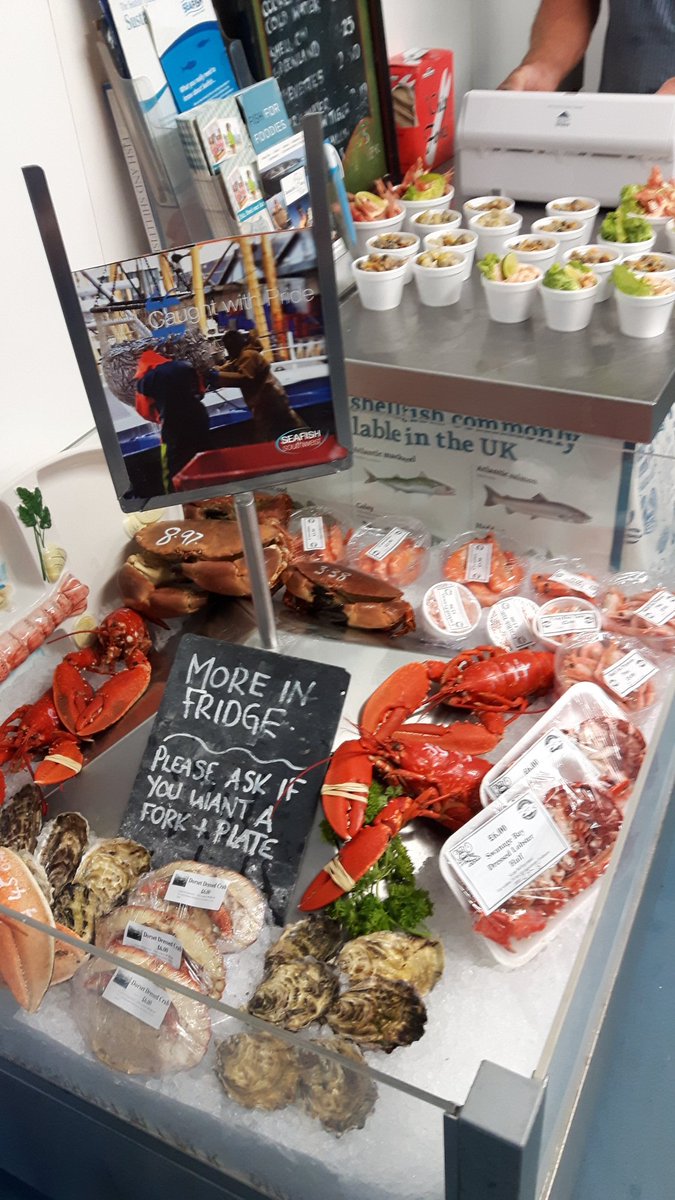 JujarJulia's tweet photo. Amazing fresh shellfish @JujarJulia Swanage Bay Fish https://t.co/fJ56bhqpVA
