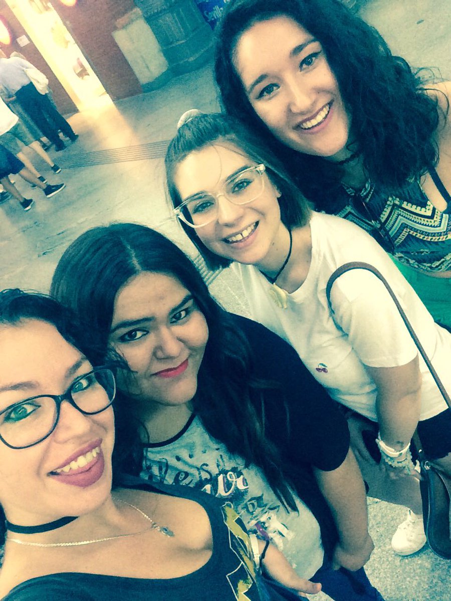 carolardaya94's tweet photo. A veces la vida es MARAVILLOSA y crea momentos especiales con personas mágicas. GRACIAS mundo por esto 😍❤ https://t.co/quuTSO2u84