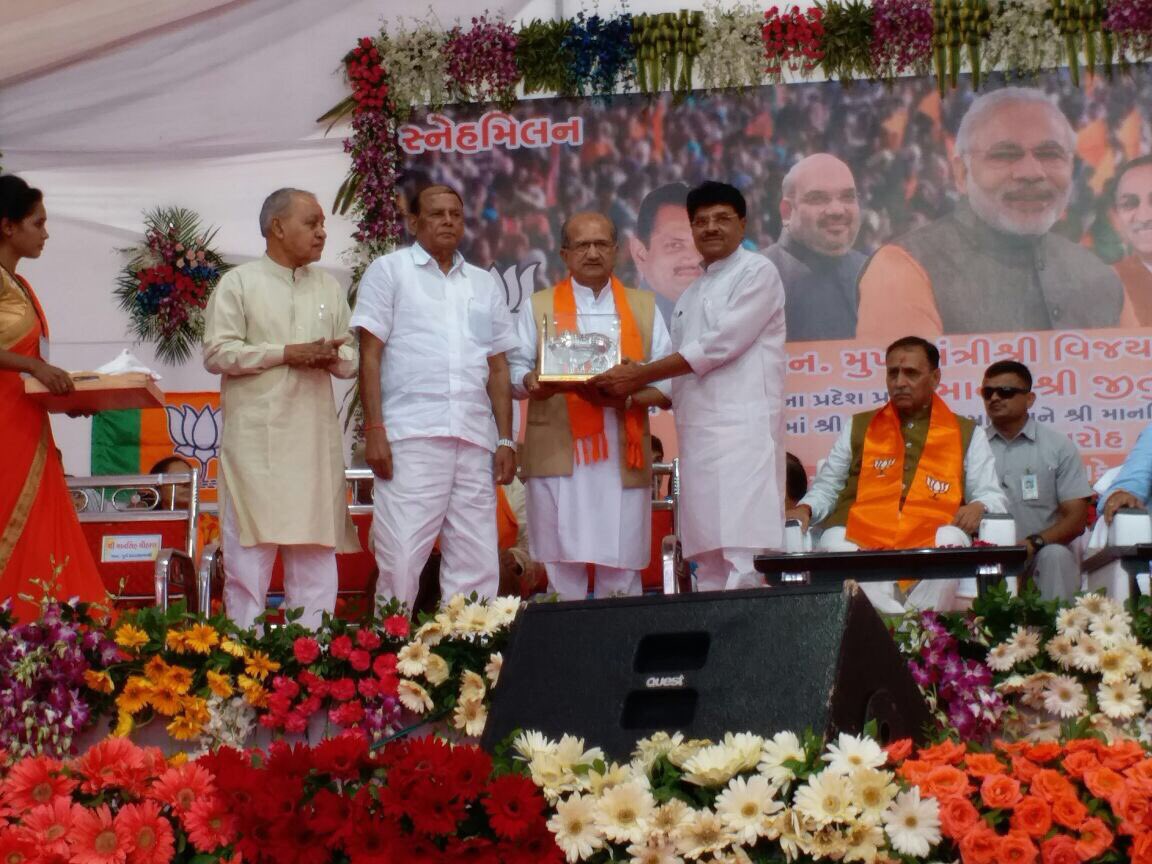 imBhupendrasinh's tweet photo. At the felicitation ceremony of former MLAs Shri Ramsinh Parmar, Shri Mansinh Chauhan and Shri Mukesh Shukal at dakor of kheda dist. https://t.co/BjNH5tawz9