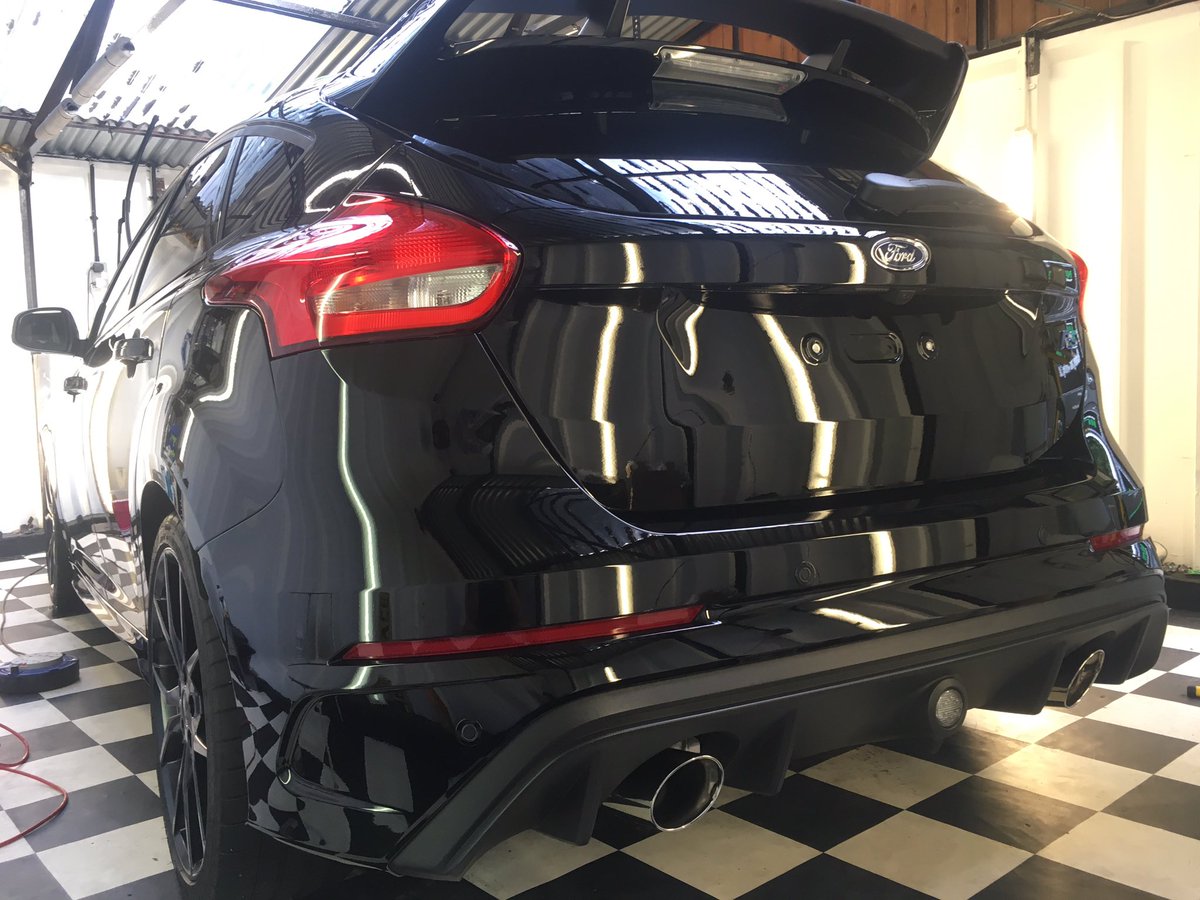 Touch_of_gloss's tweet photo. #fordfocusRS , now coated with #kubebond9H and topped with Nano-X. Interior leather,fabric,carpets and plastics protected. #detailing #ukdnv https://t.co/4XjYHFC1qH