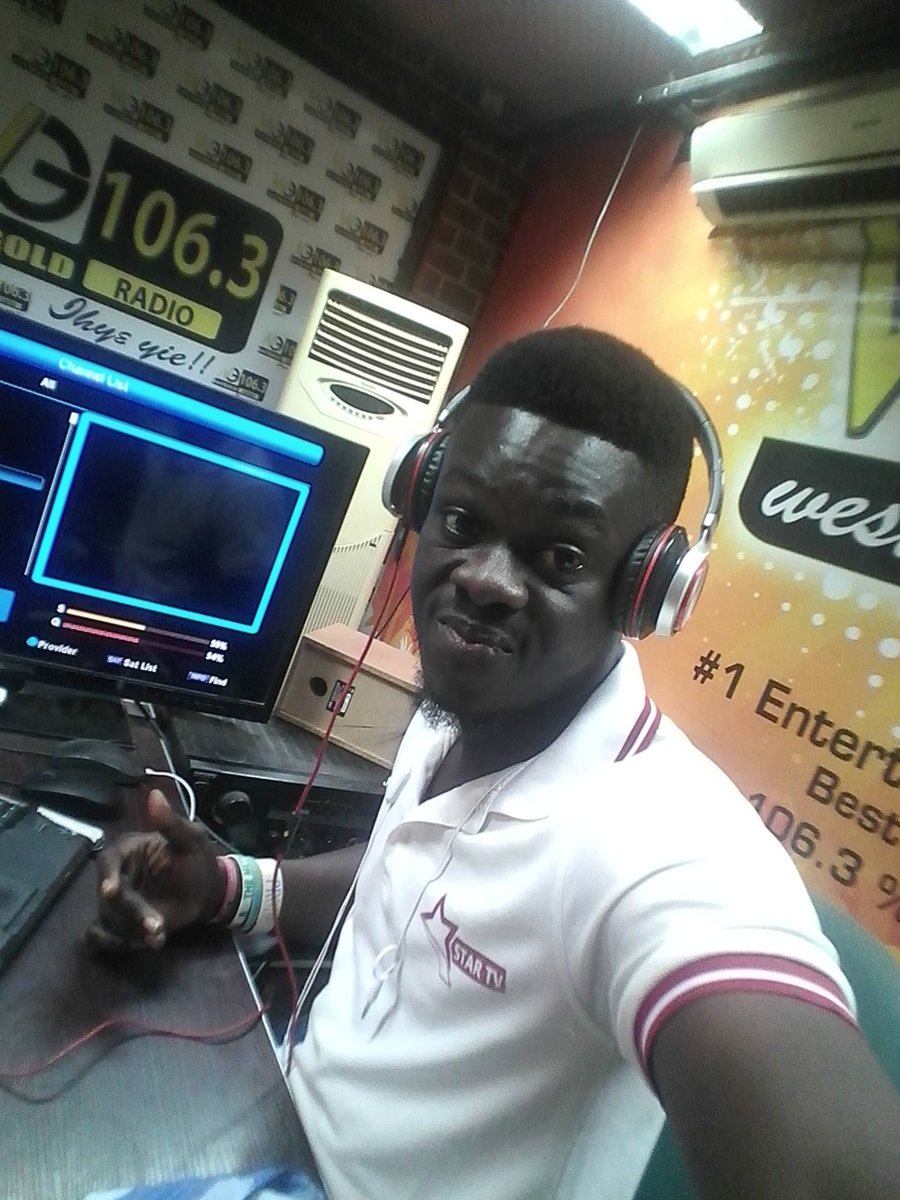 DJBERRY14's tweet photo. #SUNDAY EMO TUO BASH 🔛📻 WESTGOLD106.3RADIO @ 9AM WITH DjBERRY .. (WestGold106.3Radio)#8TH_SEPTEMBER #NOW&THEN MIXTAPE. 💥💥💥💯✅🎧 https://t.co/ybFHHBOynK